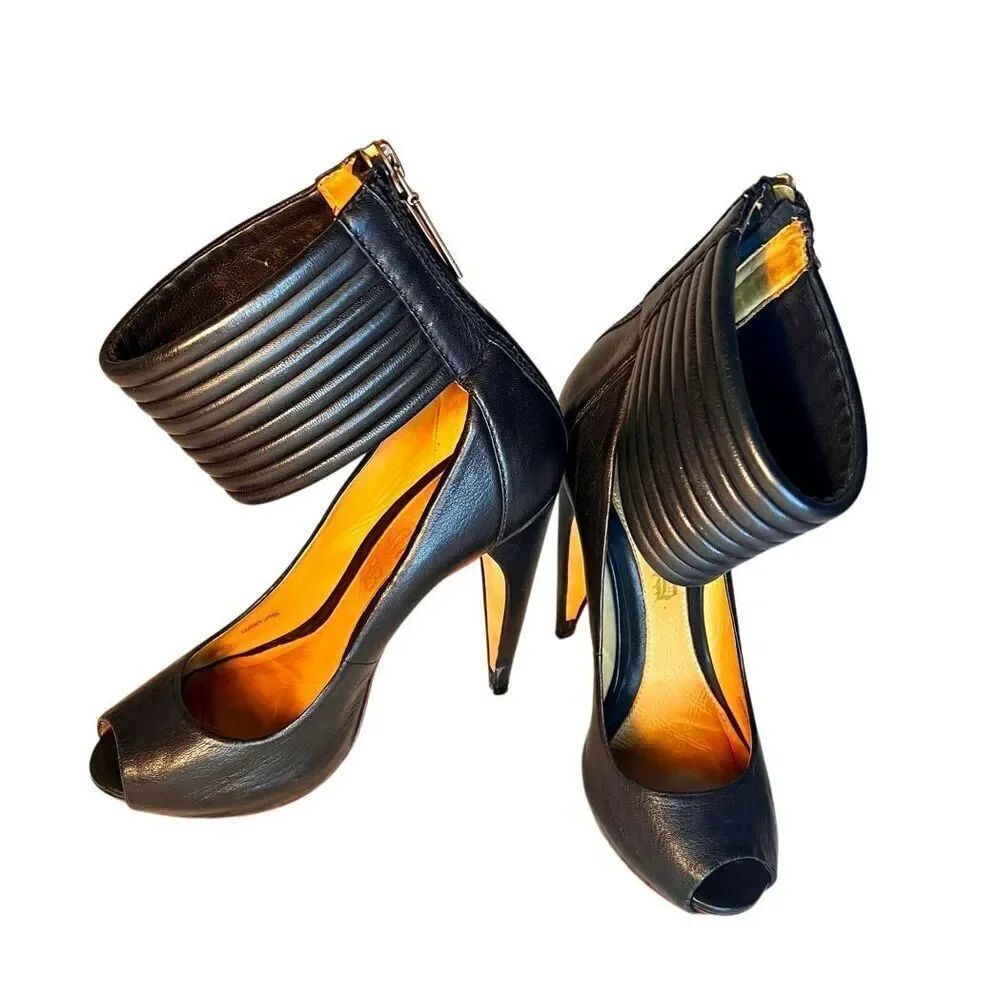 L.A.M.B. LAMB Black Leather Cuff Stilettos Peep Toe Heels Y2K Designer Size 6M - Picture 10 of 16